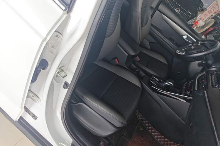 Used Kia Sportage R 2019 2.0L Automatic Smart Luxury Edition Right Front Seat