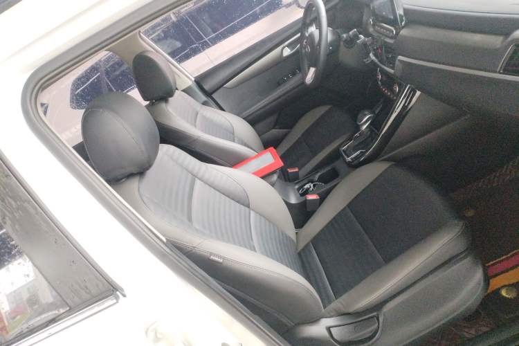 Used Kia Sportage R 2019 2.0L Automatic Smart Luxury Edition Right Front Seat
