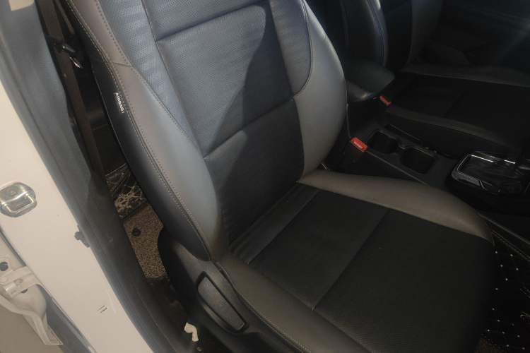 Used Kia Sportage R 2019 2.0L Automatic Smart Luxury Edition Right Front Seat