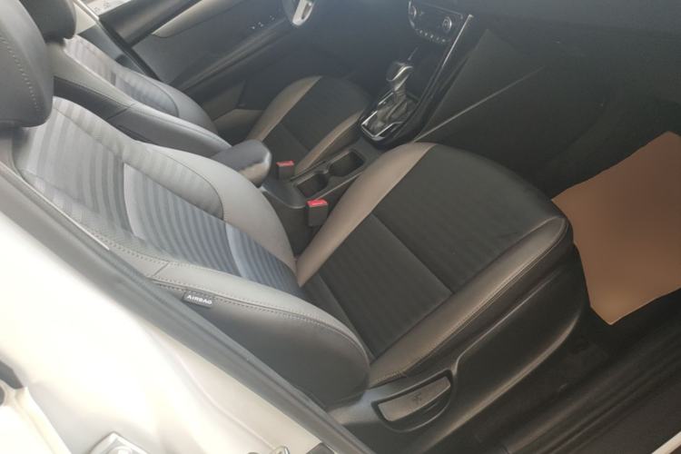 Used Kia Sportage R 2019 2.0L Automatic Smart Luxury Edition Right Front Seat