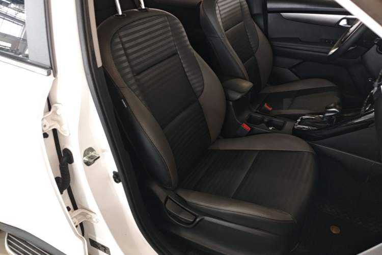Used Kia Sportage R 2019 2.0L Automatic Smart Luxury Edition Right Front Seat