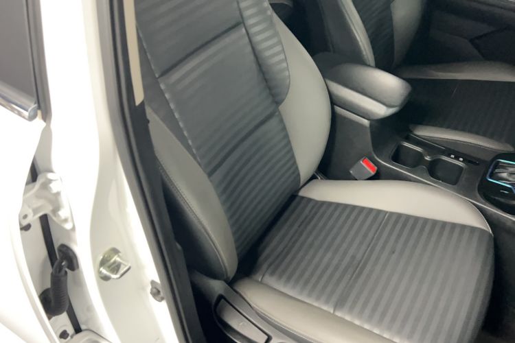 Used Kia Sportage R 2019 2.0L Automatic Smart Luxury Edition Right Front Seat