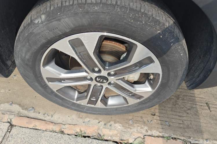Used Kia Sportage R 2019 2.0L Automatic Smart Luxury Edition Right Front Wheel Hub