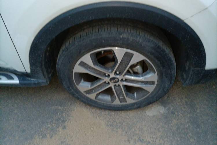 Used Kia Sportage R 2019 2.0L Automatic Smart Luxury Edition Right Front Wheel Hub