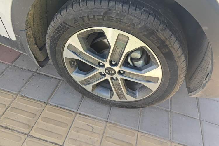 Used Kia Sportage R 2019 2.0L Automatic Smart Luxury Edition Right Front Wheel Hub
