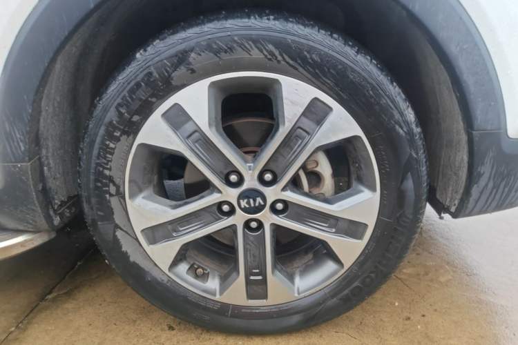 Used Kia Sportage R 2019 1.4T DCT Smart Luxury Edition GLS Right Front Wheel Hub