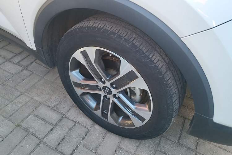 Used Kia Sportage R 2019 2.0L Automatic Smart Luxury Edition Right Front Wheel Hub