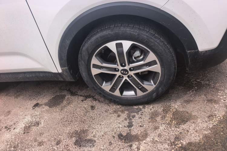 Used Kia Sportage R 2019 2.0L Automatic Smart Luxury Edition Right Front Wheel Hub
