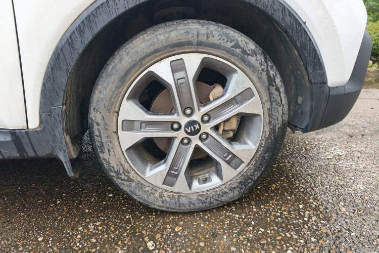 Used Kia Sportage R 2019 2.0L Automatic Smart Luxury Edition Right Front Wheel Hub