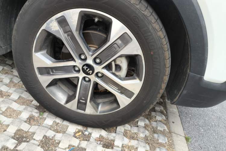 Used Kia Sportage R 2019 2.0L Automatic Smart Luxury Edition Right Front Wheel Hub