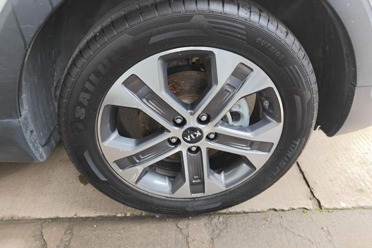Used Kia Sportage R 2019 2.0L Automatic Smart Luxury Edition Right Front Wheel Hub