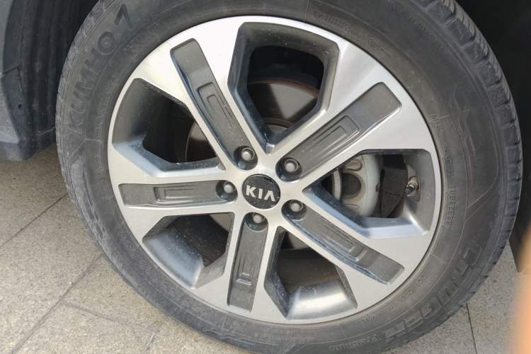 Used Kia Sportage R 2019 2.0L Automatic Smart Luxury Edition Right Front Wheel Hub