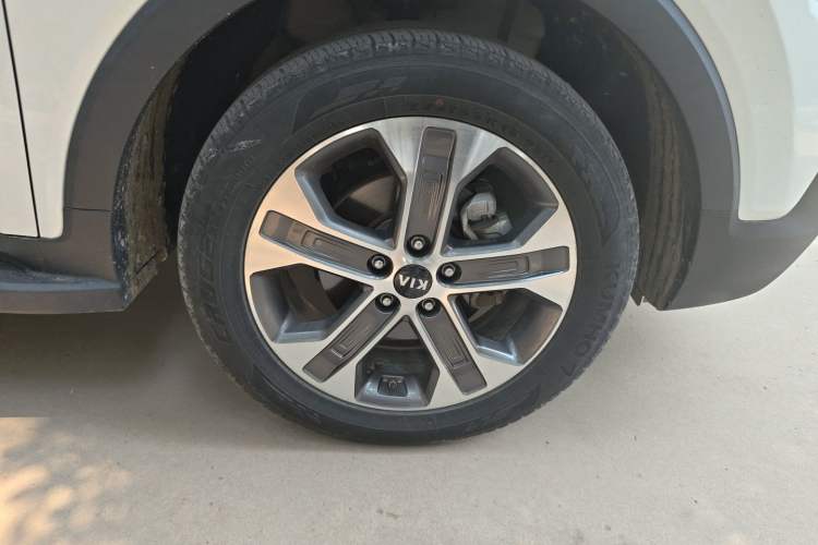 Used Kia Sportage R 2019 2.0L Automatic Smart Luxury Edition Right Front Wheel Hub