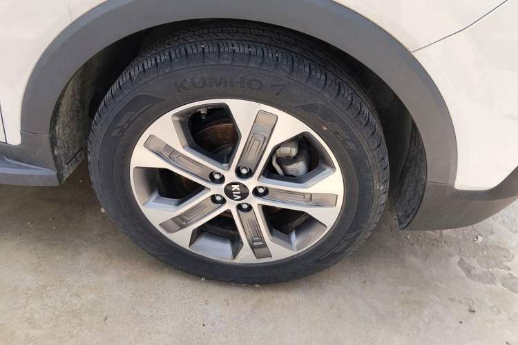 Used Kia Sportage R 2019 2.0L Automatic Smart Luxury Edition Right Front Wheel Hub