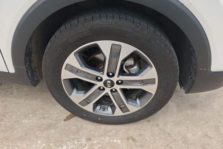 Used Kia Sportage R 2019 2.0L Automatic Smart Luxury Edition Right Front Wheel Hub