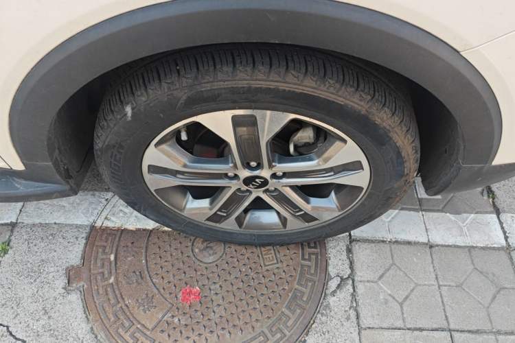 Used Kia Sportage R 2019 2.0L Automatic Smart Luxury Edition Right Front Wheel Hub
