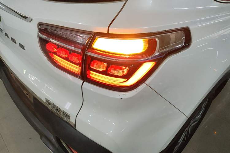 Used Kia Sportage R 2019 2.0L Automatic Smart Luxury Edition Right Rear Taillight