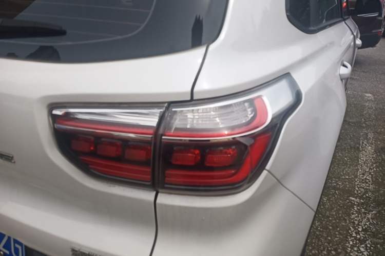 Used Kia Sportage R 2019 2.0L Automatic Smart Luxury Edition Right Rear Taillight