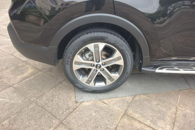 Used Kia Sportage R 2019 2.0L Automatic Smart Luxury Edition Right Rear Wheel Hub