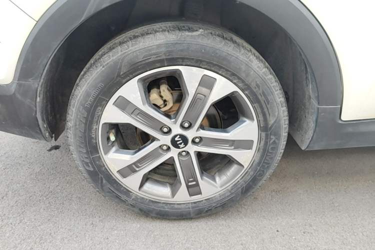Used Kia Sportage R 2019 2.0L Automatic Smart Luxury Edition Right Rear Wheel Hub