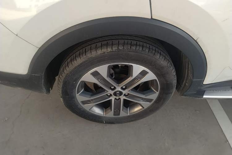 Used Kia Sportage R 2019 2.0L Automatic Smart Luxury Edition Right Rear Wheel Hub