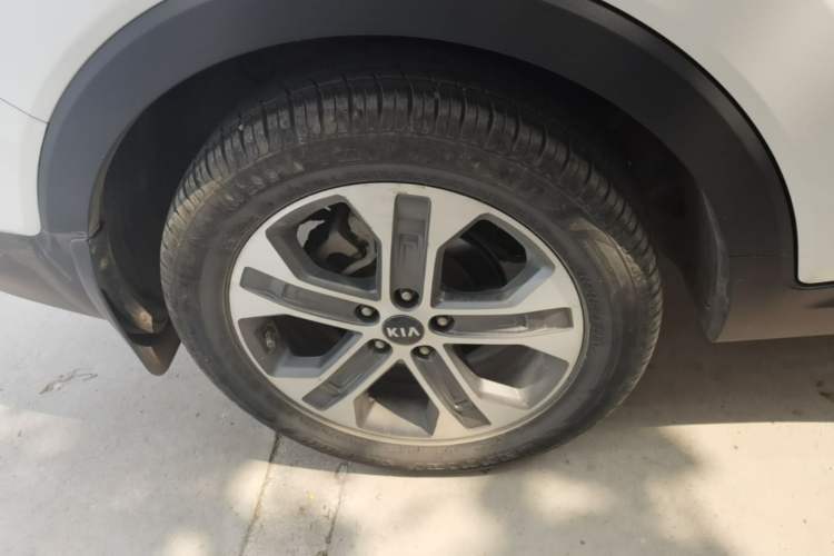 Used Kia Sportage R 2019 2.0L Automatic Smart Luxury Edition Right Rear Wheel Hub