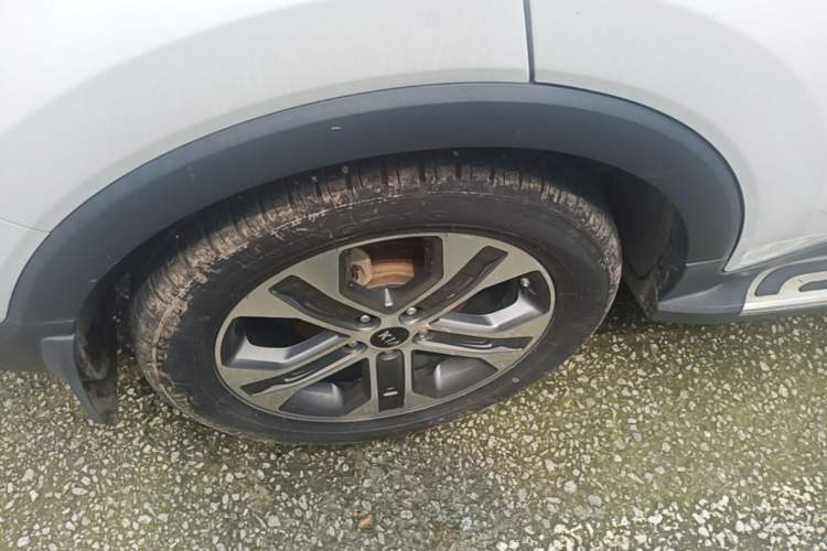 Used Kia Sportage R 2019 2.0L Automatic Smart Luxury Edition Right Rear Wheel Hub