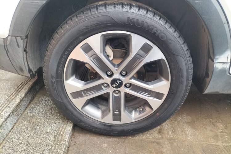 Used Kia Sportage R 2019 2.0L Automatic Smart Luxury Edition Right Rear Wheel Hub