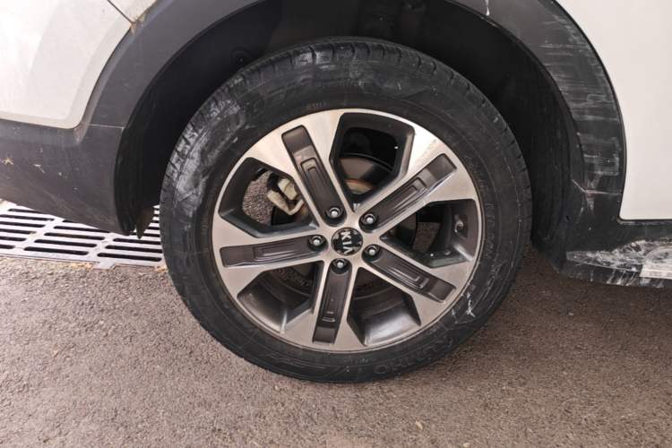 Used Kia Sportage R 2019 2.0L Automatic Smart Luxury Edition Right Rear Wheel Hub