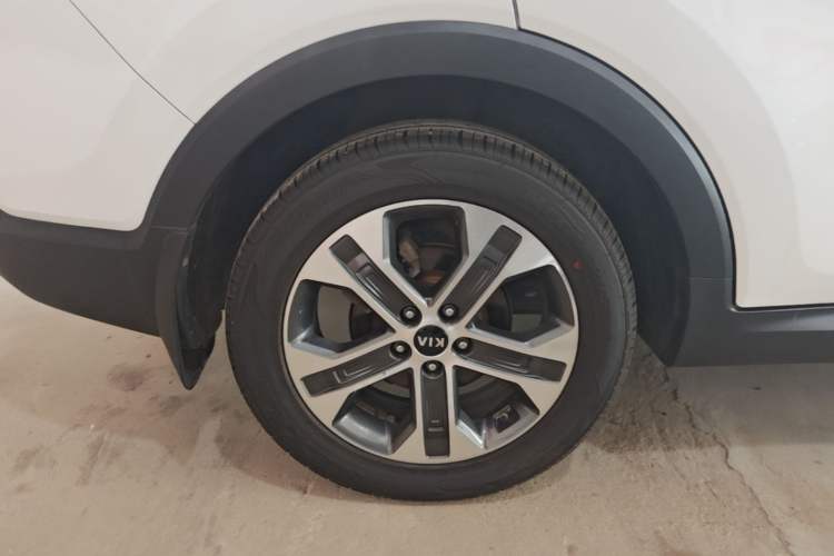 Used Kia Sportage R 2019 2.0L Automatic Smart Luxury Enhanced Edition Right Rear Wheel Hub