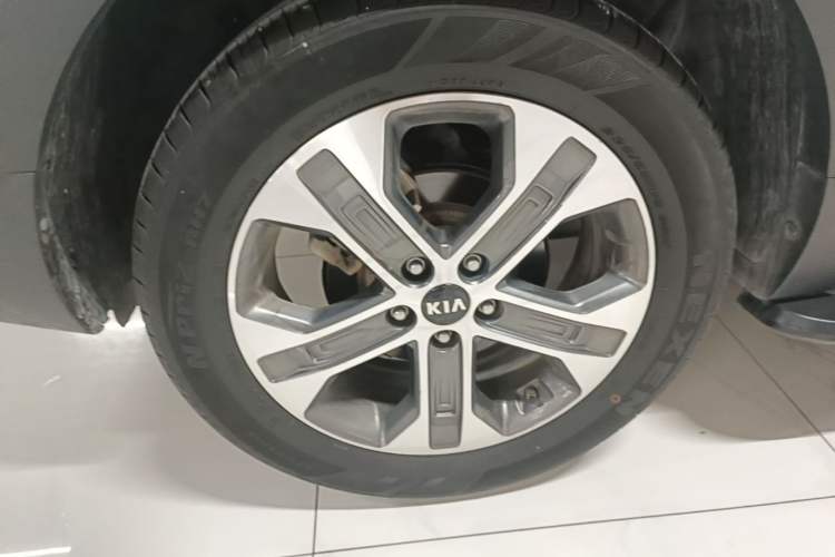 Used Kia Sportage R 2019 2.0L Automatic Smart Luxury Edition Right Rear Wheel Hub