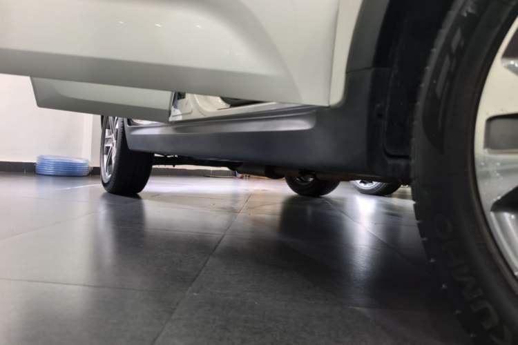 Used Kia Sportage R 2019 2.0L Automatic Smart Luxury Enhanced Edition Right Side Sill