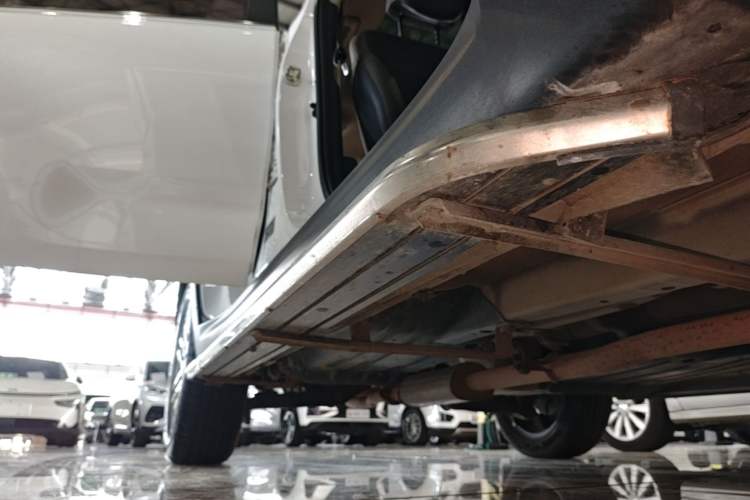 Used Kia Sportage R 2019 2.0L Automatic Smart Luxury Edition Right Side Sill