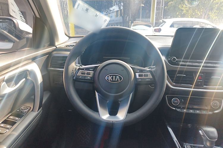 Used Kia Sportage R 2019 2.0L Automatic Smart Luxury Edition Steering Wheel