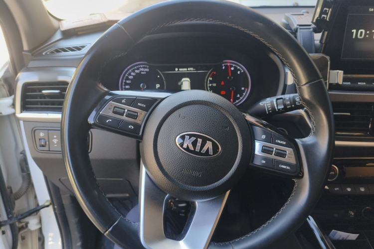 Used Kia Sportage R 2019 2.0L Automatic Smart Luxury Edition Steering Wheel