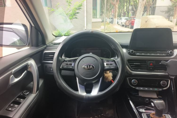 Used Kia Sportage R 2019 2.0L Automatic Smart Luxury Edition Steering Wheel