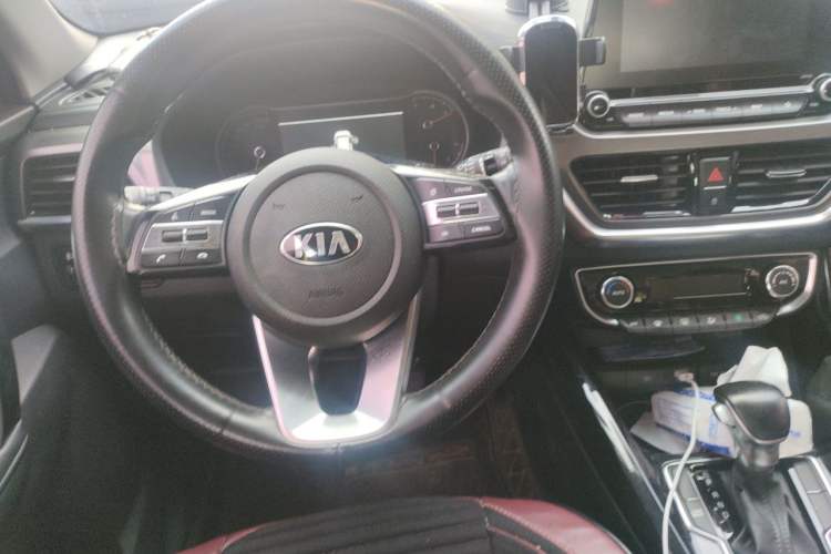 Used Kia Sportage R 2019 2.0L Automatic Smart Luxury Edition Steering Wheel