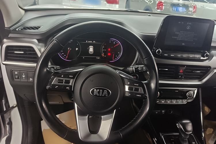 Used Kia Sportage R 2019 2.0L Automatic Smart Luxury Edition Steering Wheel