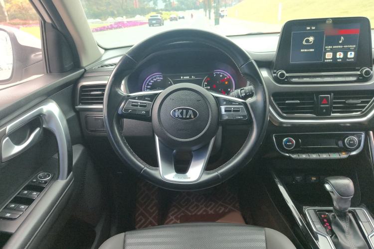 Used Kia Sportage R 2019 2.0L Automatic Smart Luxury Edition Steering Wheel