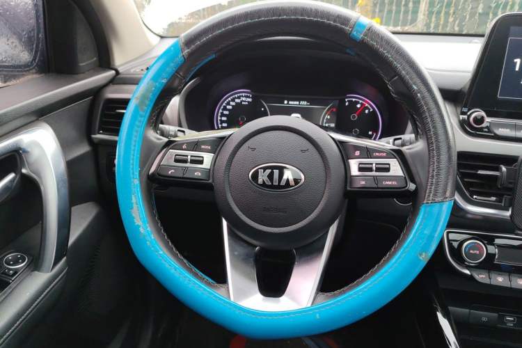Used Kia Sportage R 2019 2.0L Automatic Smart Luxury Edition Steering Wheel