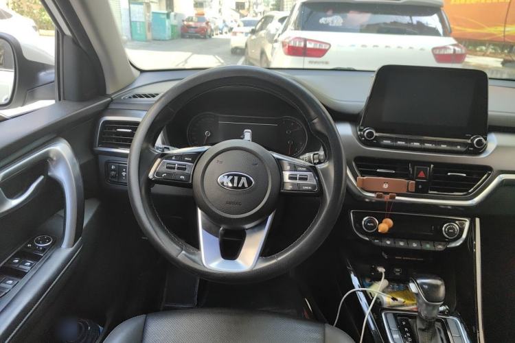 Used Kia Sportage R 2019 2.0L Automatic Smart Luxury Edition Steering Wheel