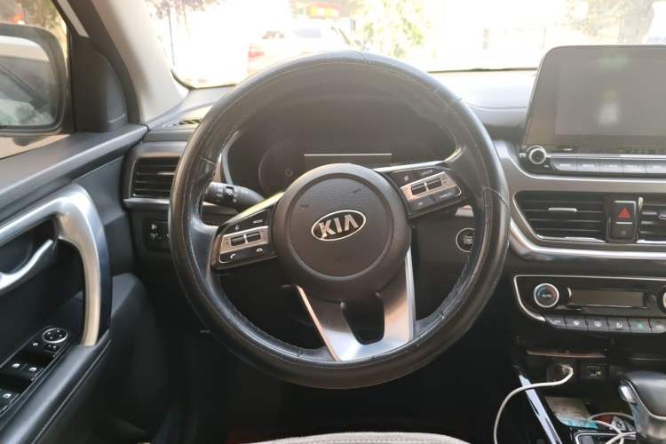 Used Kia Sportage R 2019 2.0L Automatic Smart Luxury Edition Steering Wheel