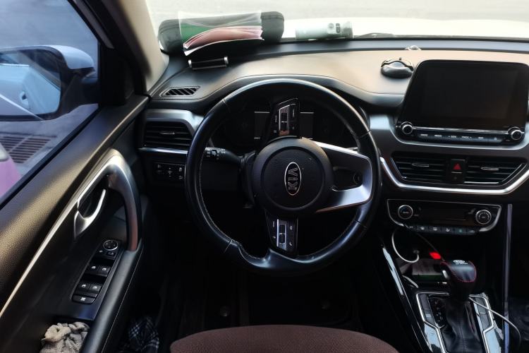 Used Kia Sportage R 2019 2.0L Automatic Smart Luxury Edition Steering Wheel