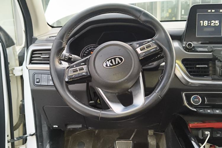 Used Kia Sportage R 2019 2.0L Automatic Smart Luxury Edition Steering Wheel