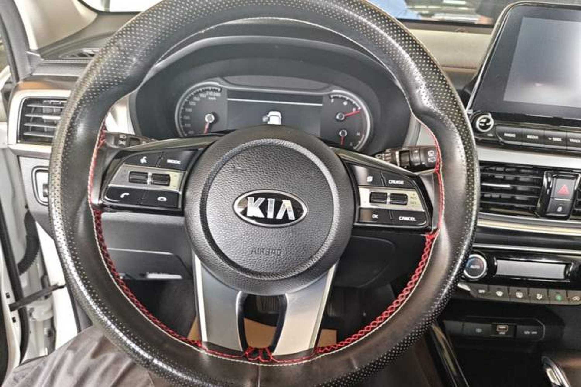 Used Kia Sportage R 2019 2.0L Automatic Smart Luxury Edition Steering Wheel