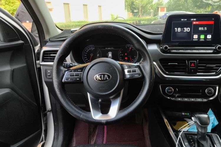 Used Kia Sportage R 2019 2.0L Automatic Smart Luxury Edition Steering Wheel