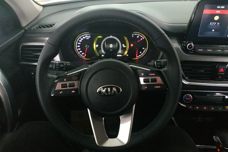 Used Kia Sportage R 2019 2.0L Automatic Smart Luxury Edition Steering Wheel
