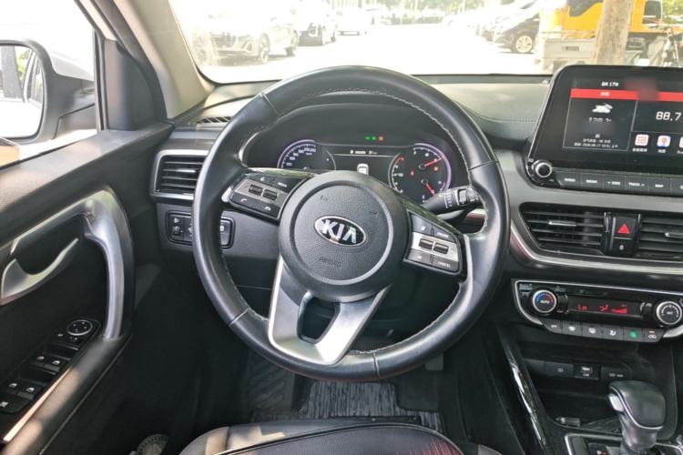 Used Kia Sportage R 2019 2.0L Automatic Smart Luxury Edition Steering Wheel