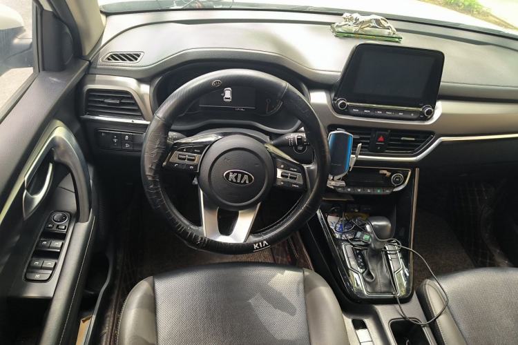 Used Kia Sportage R 2019 2.0L Automatic Smart Luxury Edition Steering Wheel