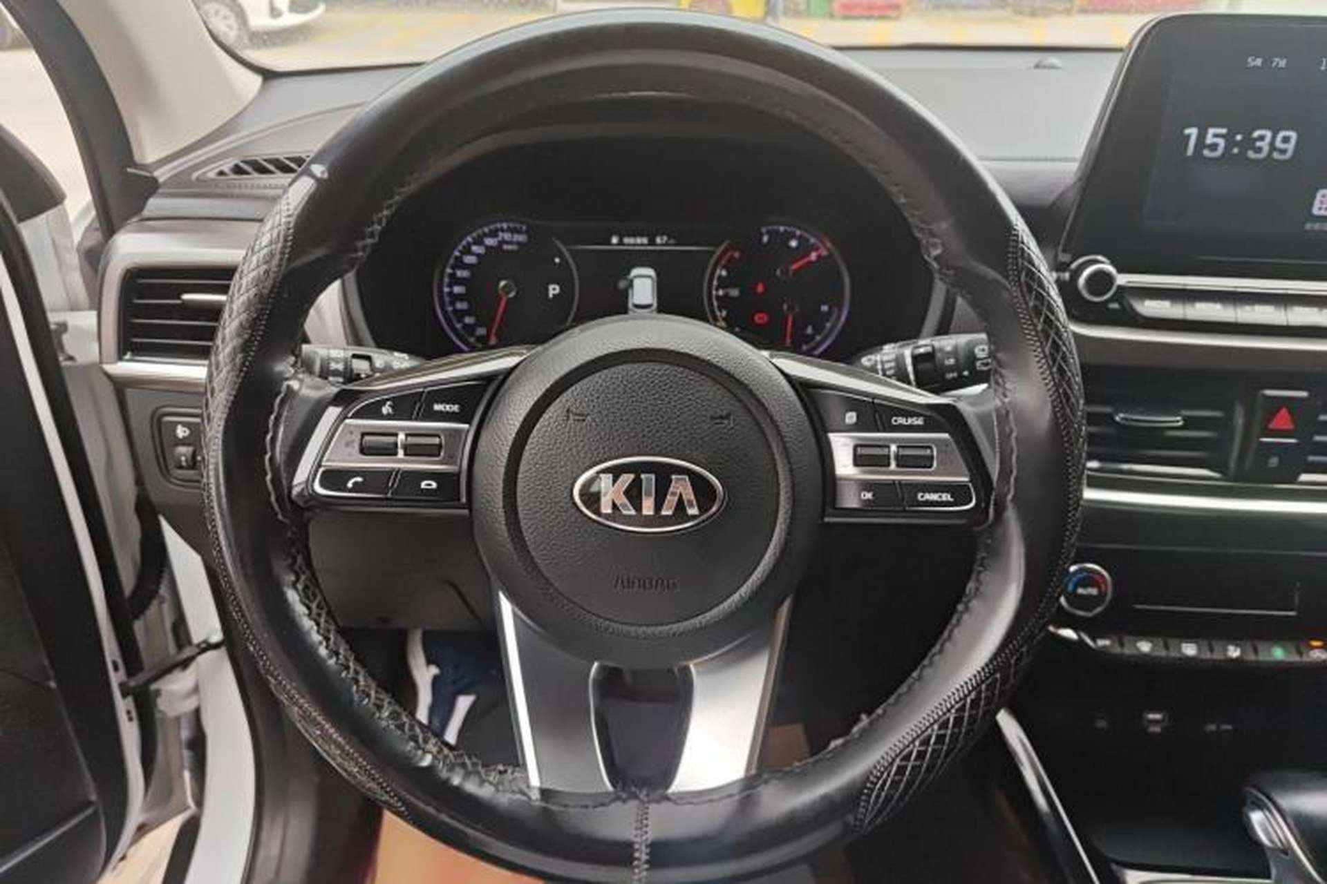 Used Kia Sportage R 2019 2.0L Automatic Smart Luxury Edition Steering Wheel